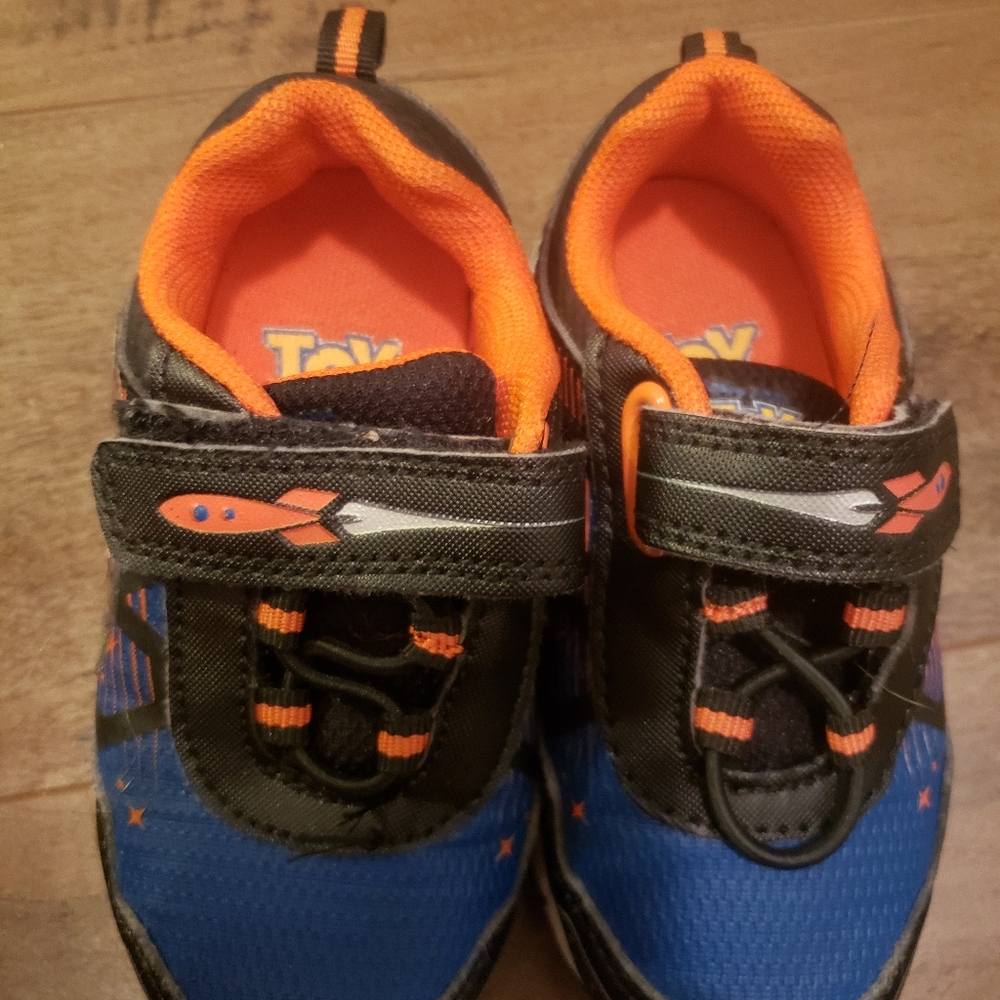 Toy story light up toddler shoes size 7